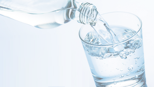 Nước uống đóng bình đóng chai loại nào tốt?